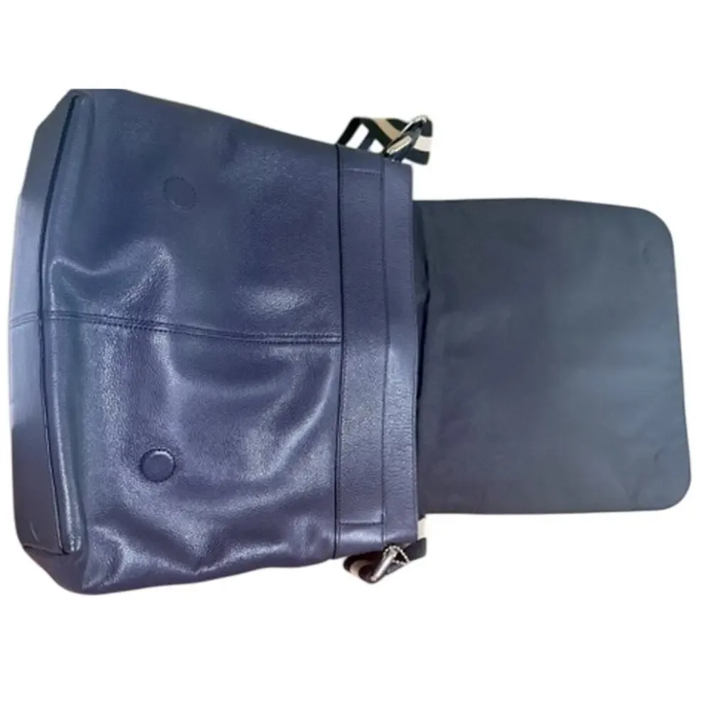 CH028 Coach Charles Messenger Bag*Navy with Navy Cream crossbody*Unisex